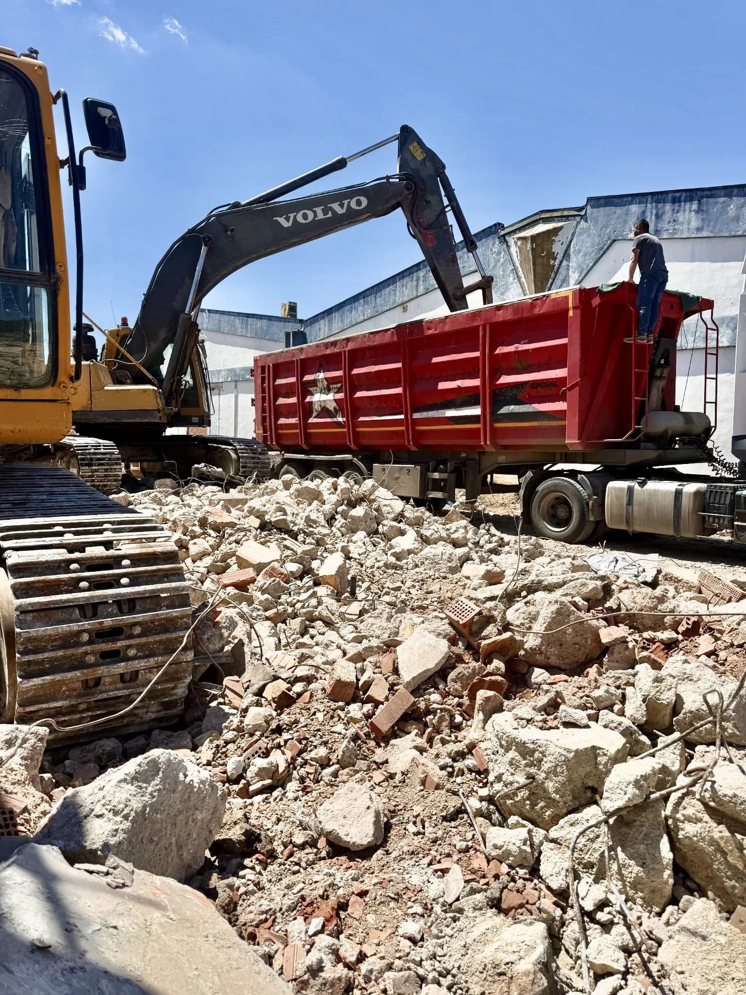 Fabrika ve Şantiye Hurda Sökümü Nasıl Yapılır?